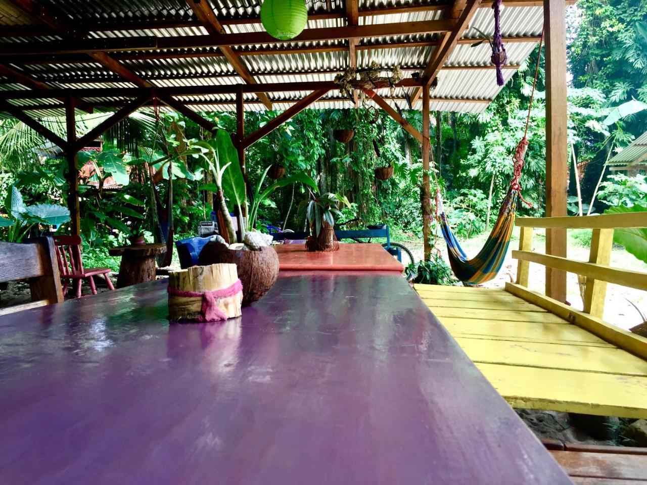 Oasis Hostel Puerto Viejo de Talamanca Exterior photo